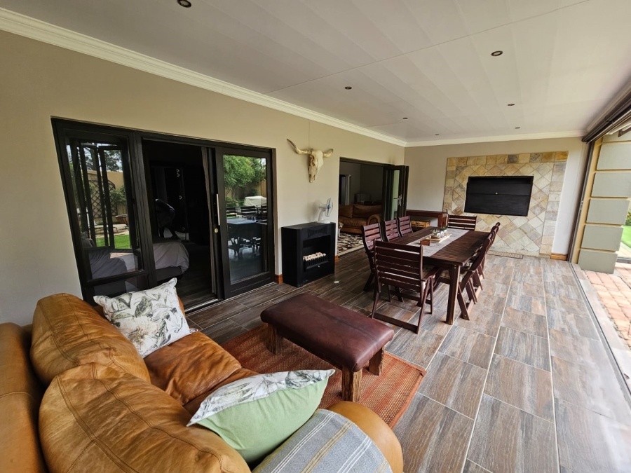 5 Bedroom Property for Sale in Jim Fouchepark Free State
